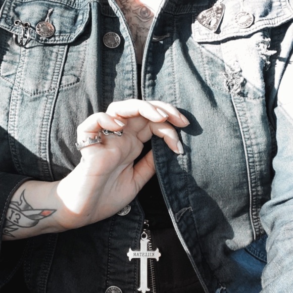 Meet your Posher, Jessica - Picture 2 of 2